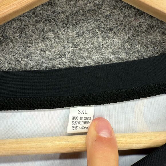 Unbranded Rash Guard Women 3XL Black Floral Long Sleeve Crew Neck Swimsuit - Picture 3 of 6